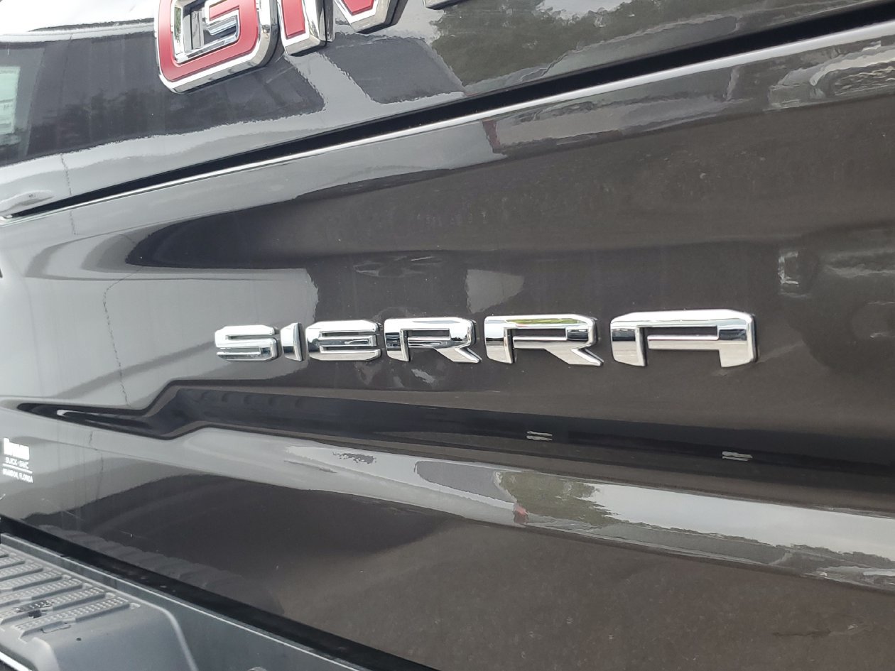 Used 2021 GMC Sierra 1500 SLT w/ SLT Premium Plus Package AWD/4WD image 7