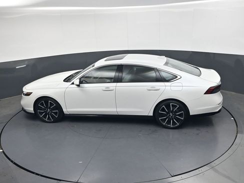 Certified 2024 Honda Accord Touring image 21