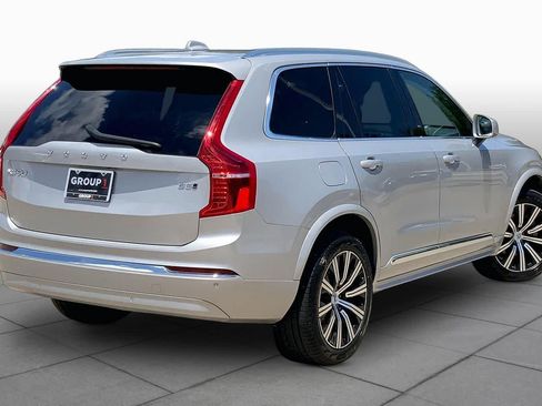 Used 2025 Volvo XC90 B5 Core AWD/4WD image 13