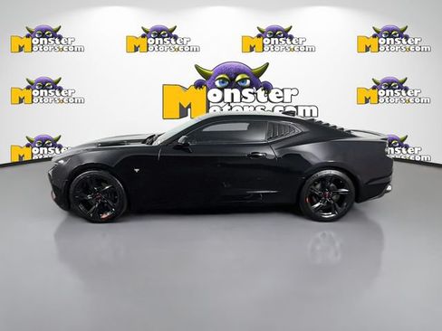 Used 2021 Chevrolet Camaro LT w/ RS Package RWD image 8