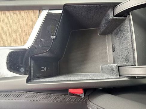 Used 2026 Volvo XC60 B5 Plus w/ Protection Package Premier image 33