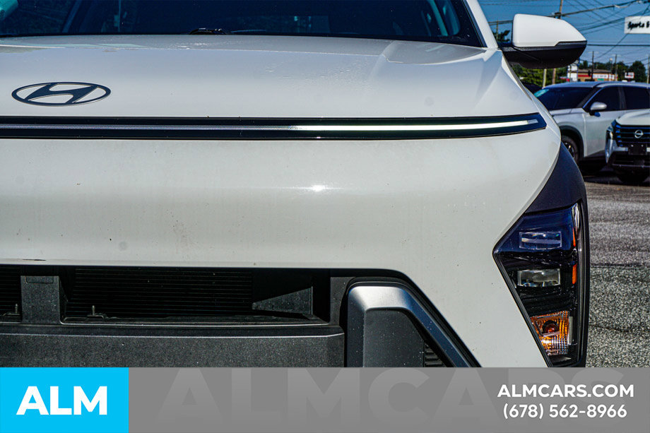 Used 2025 Hyundai Kona SEL FWD image 11