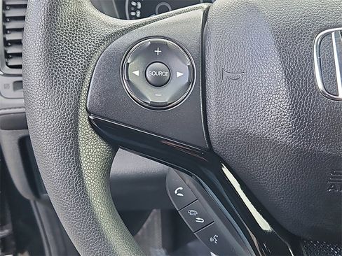 Certified 2022 Honda HR-V LX image 18