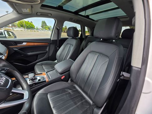 Used 2021 Audi Q5 Premium Plus image 24