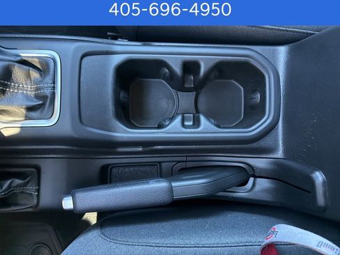 Used 2024 Jeep Wrangler Sport S image 33