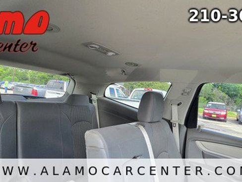 Used 2017 Chevrolet Traverse LS FWD image 22