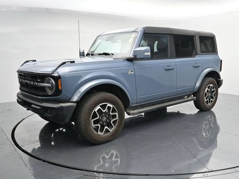 Used 2024 Ford Bronco Outer Banks AWD/4WD image 4