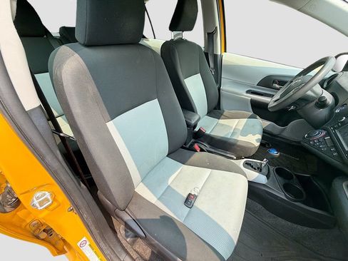 Used 2014 Toyota Prius C Three FWD image 28