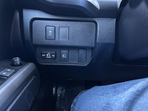 Used 2020 Toyota Tacoma DOUBLE CAB image 13