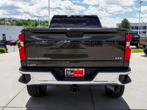 Used 2020 Chevrolet Silverado 3500 LTZ w/ LTZ Premium Package AWD/4WD image 7