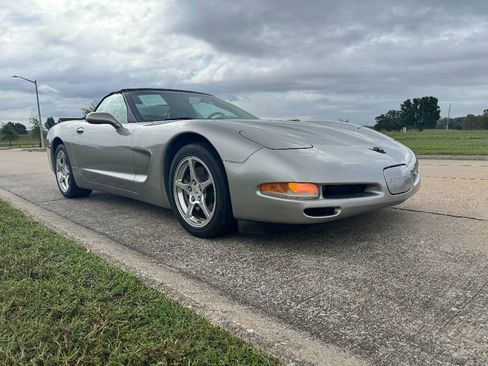 Used 2001 Chevrolet Corvette Convertible w/ Preferred Equipment Group2 image 4
