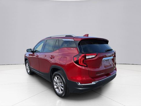Used 2024 GMC Terrain SLT w/ Infotainment Package II AWD/4WD image 12