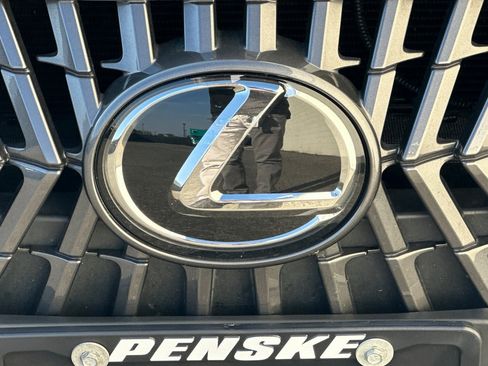 Used 2023 Lexus ES 350 w/ Premium Package image 37