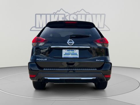 Used 2017 Nissan Rogue SV AWD/4WD image 4