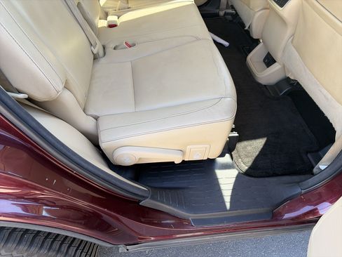 Used 2015 Toyota Highlander XLE AWD/4WD image 29