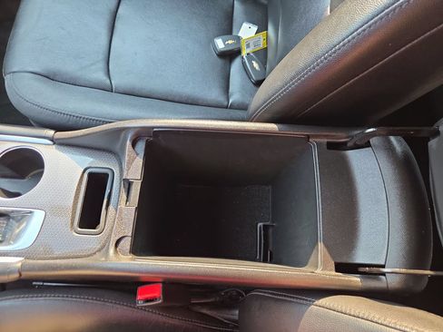 Certified 2017 Chevrolet Malibu LT w/ Leather Package FWD image 23