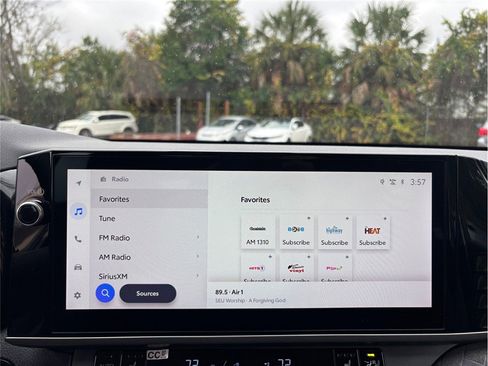 Used 2025 Toyota Camry XLE image 26