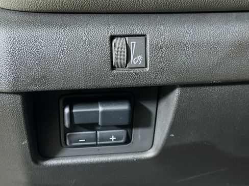 Used 2024 Chevrolet Colorado ZR2 AWD/4WD image 21