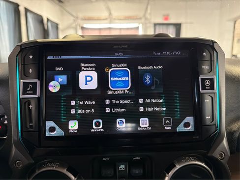 Used 2012 Jeep Wrangler Unlimited Rubicon w/ Dual Top Group AWD/4WD image 16