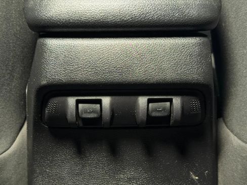 Used 2012 Jeep Wrangler Unlimited Sport AWD/4WD image 27