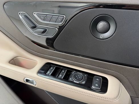 Used 2023 Lincoln Aviator Reserve w/ Equipment Group 201A image 13