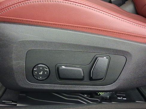 Used 2024 BMW M440i Coupe w/ Shadowloine Package RWD image 16