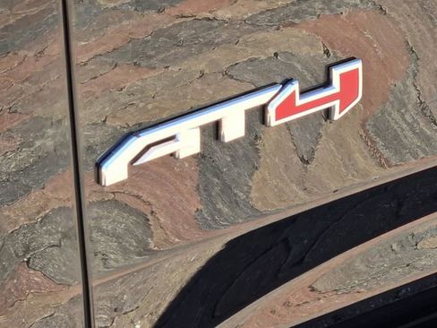 Used 2023 GMC Yukon AT4 image 15