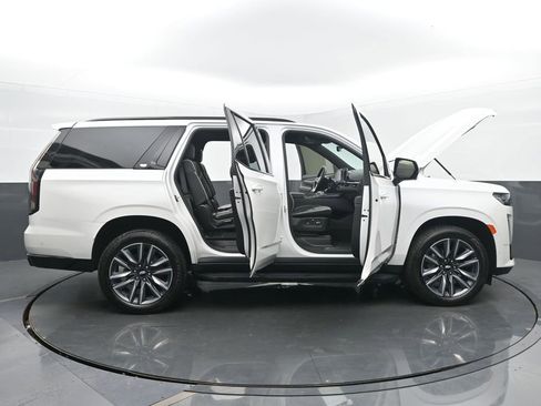 Used 2022 Cadillac Escalade Sport AWD/4WD image 59