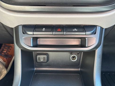 Used 2021 Chevrolet Colorado W/T w/ Custom Special Edition image 18