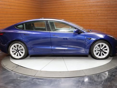 Used 2022 Tesla Model 3 image 59