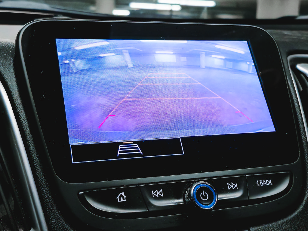 Used 2022 Chevrolet Malibu LT FWD image 28
