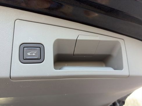 Used 2024 Cadillac XT5 Premium Luxury w/ Technology Package image 7