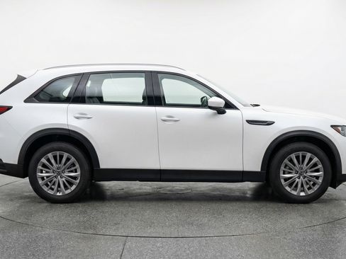 Used 2025 MAZDA CX-90 3.3 Turbo w/ Preferred Package image 11