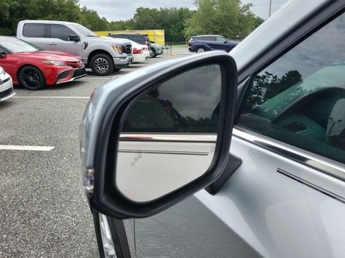 Used 2026 Toyota Grand Highlander XLE FWD image 18