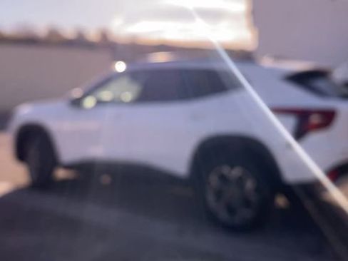 New 2026 Chevrolet Trax LT FWD image 2