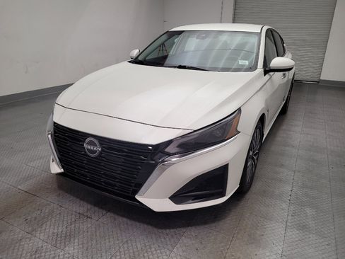 Used 2023 Nissan Altima 2.5 SV FWD image 15