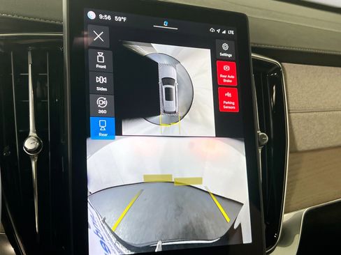 Used 2025 Volvo XC90 T8 Plus w/ Protection Package Premier image 14