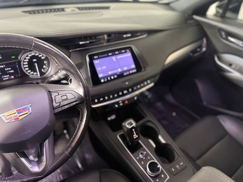 Used 2019 Cadillac XT4 Premium Luxury AWD/4WD image 16