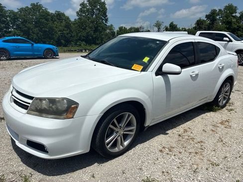 Used 2014 Dodge Avenger SXT w/ Rallye Appearance Group FWD image 3