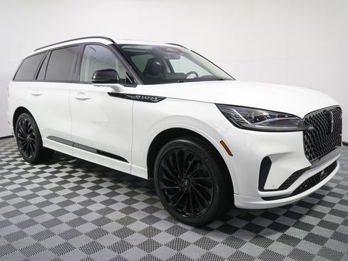New 2026 Lincoln Aviator Reserve AWD/4WD image 8