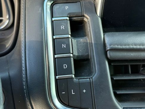 Used 2023 Chevrolet Tahoe LT w/ Luxury Package AWD/4WD image 18