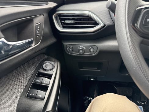 Used 2023 Chevrolet TrailBlazer LT w/ Convenience Package image 20