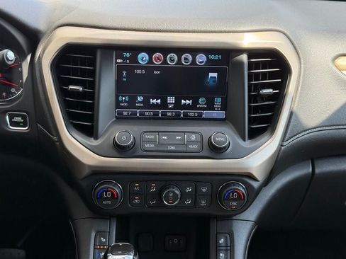 Used 2019 GMC Acadia Denali w/ Technology Package AWD/4WD image 12