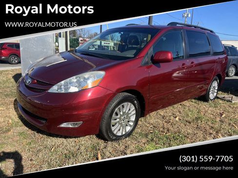 Used 2010 Toyota Sienna XLE Limited image 1