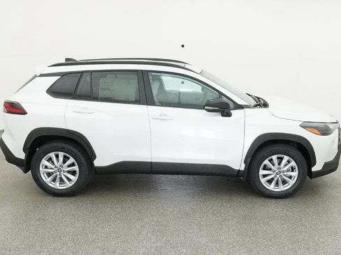 New 2026 Toyota Corolla Cross LE w/ Moonroof Package FWD image 11