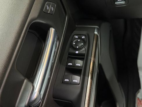 Used 2022 Chevrolet Silverado 1500 RST AWD/4WD image 19