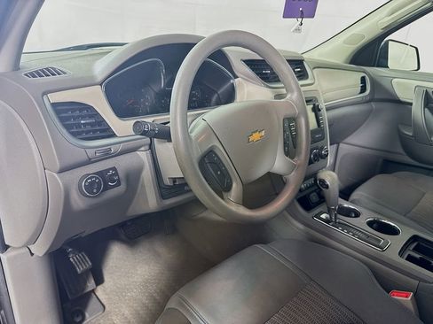 Used 2016 Chevrolet Traverse LS image 9
