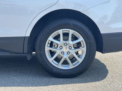 Used 2022 Chevrolet Equinox LT AWD/4WD image 29