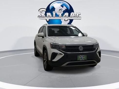 Used 2023 Volkswagen Taos SE image 6