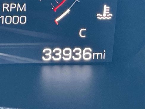 Used 2023 GMC Canyon Denali image 21